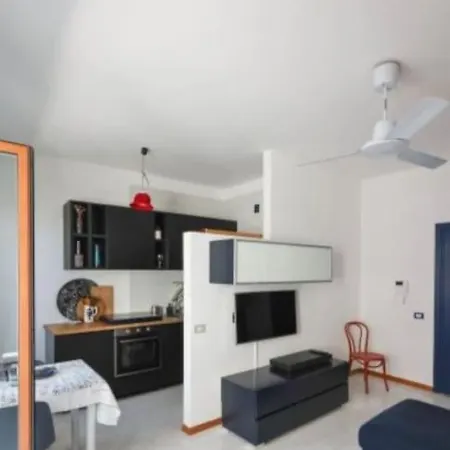 Double Balcony Sea View Apartament *